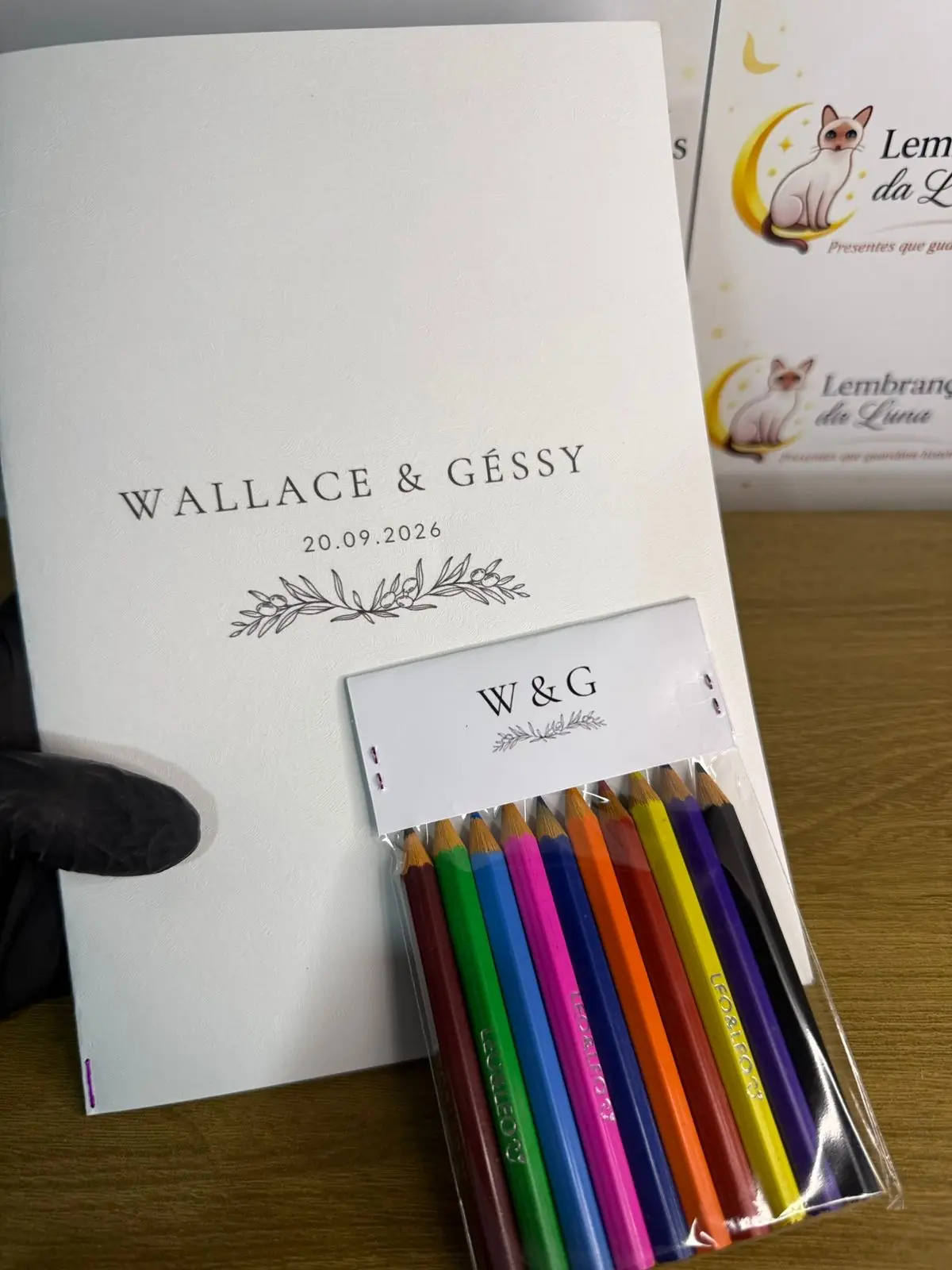 Peças artesanais de lembranças personalizadas